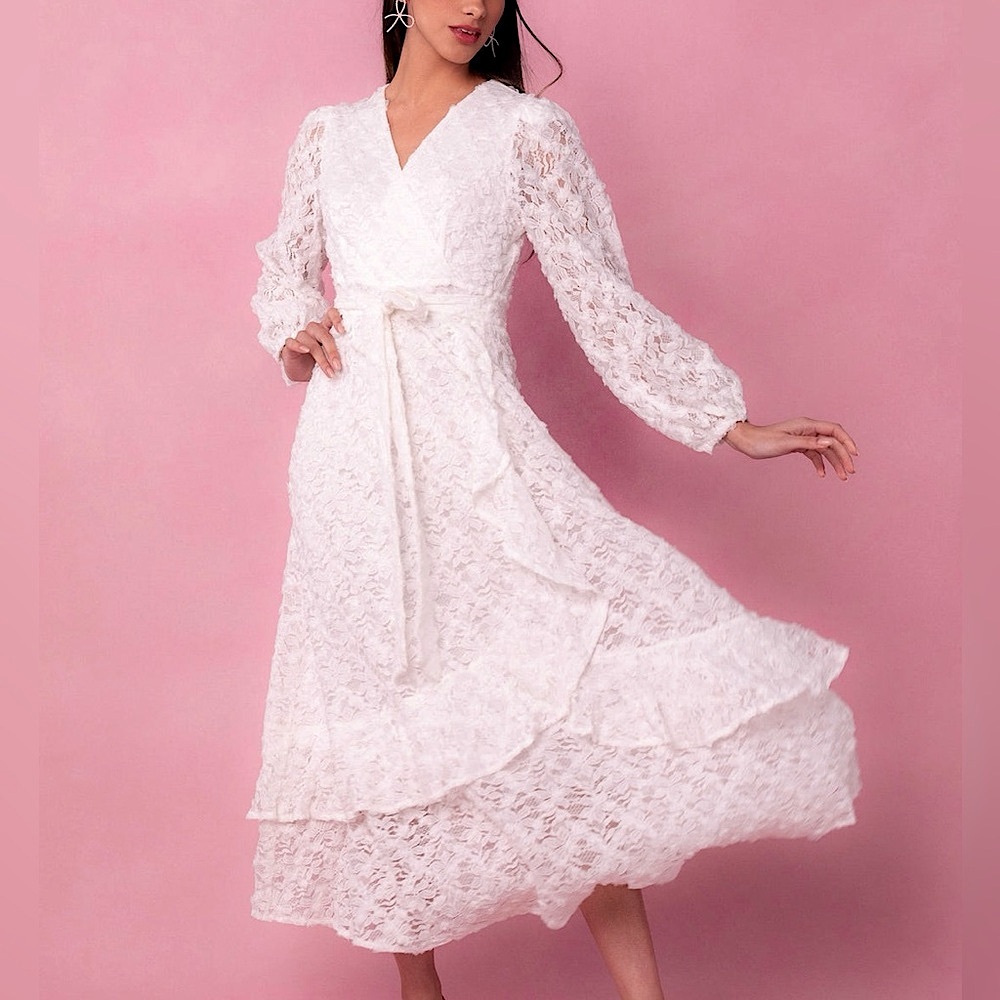 NWT Ivy City Co. Be Mine White Floral Lace Midi Dress | XXS